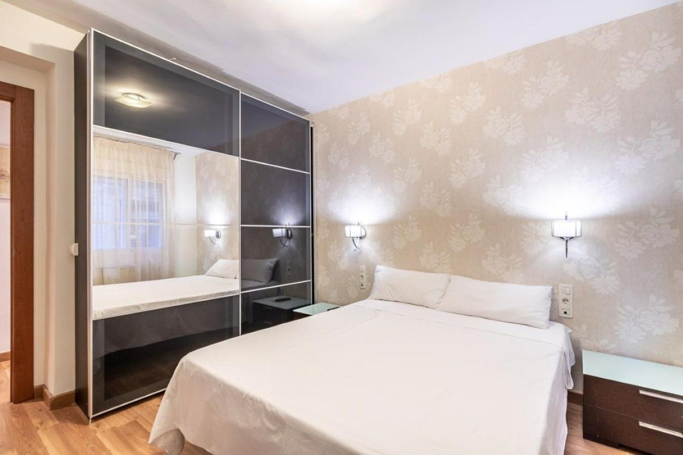 Tuguest Castaneda Apartment Гранада Екстериор снимка